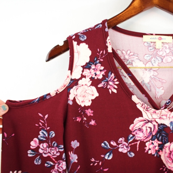 Wishful Park, Maroon Floral top w/Shoulder Cutouts - Picture 3 of 7